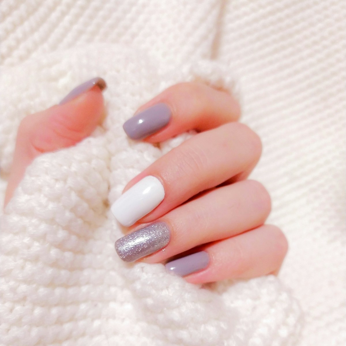 Minimal nude manicure idea